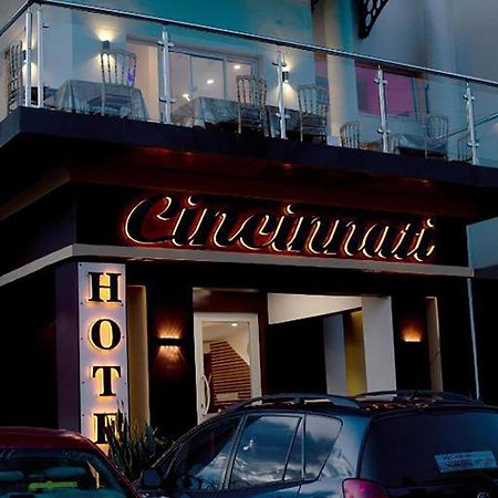 Cincinnati Hotel Yaoundé Exteriör bild